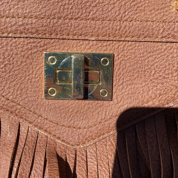 Steve Madden Turn Lock Fringe Purse - Picture 8 of 8